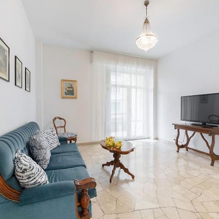 Il Salotto Blu - Appartamento Con Parcheggio Florence Exterior photo