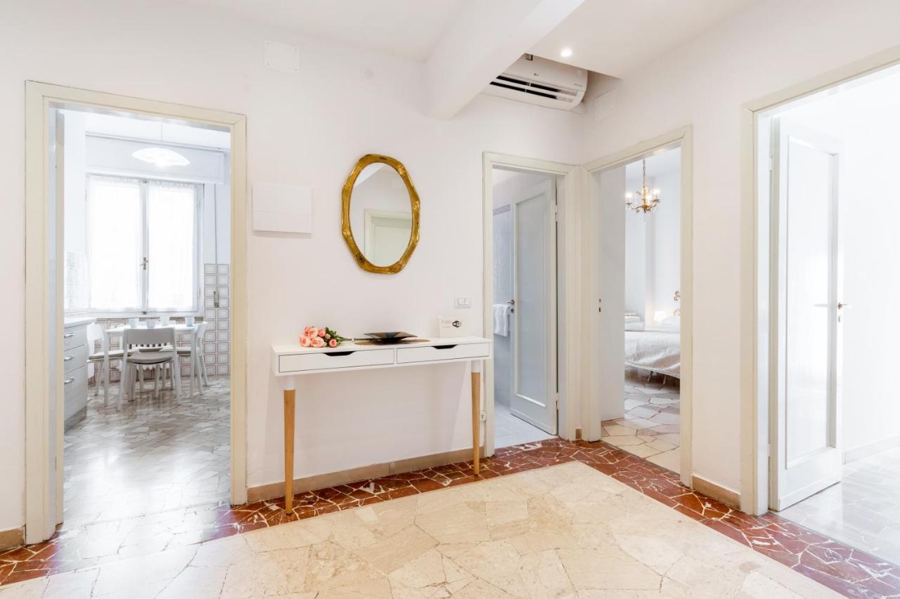 Il Salotto Blu - Appartamento Con Parcheggio Florence Exterior photo