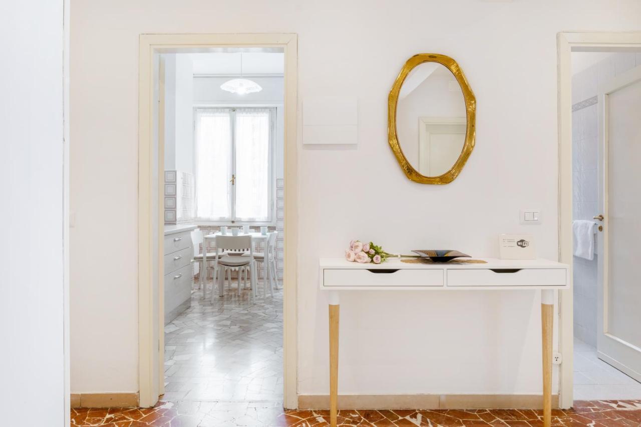 Il Salotto Blu - Appartamento Con Parcheggio Florence Exterior photo