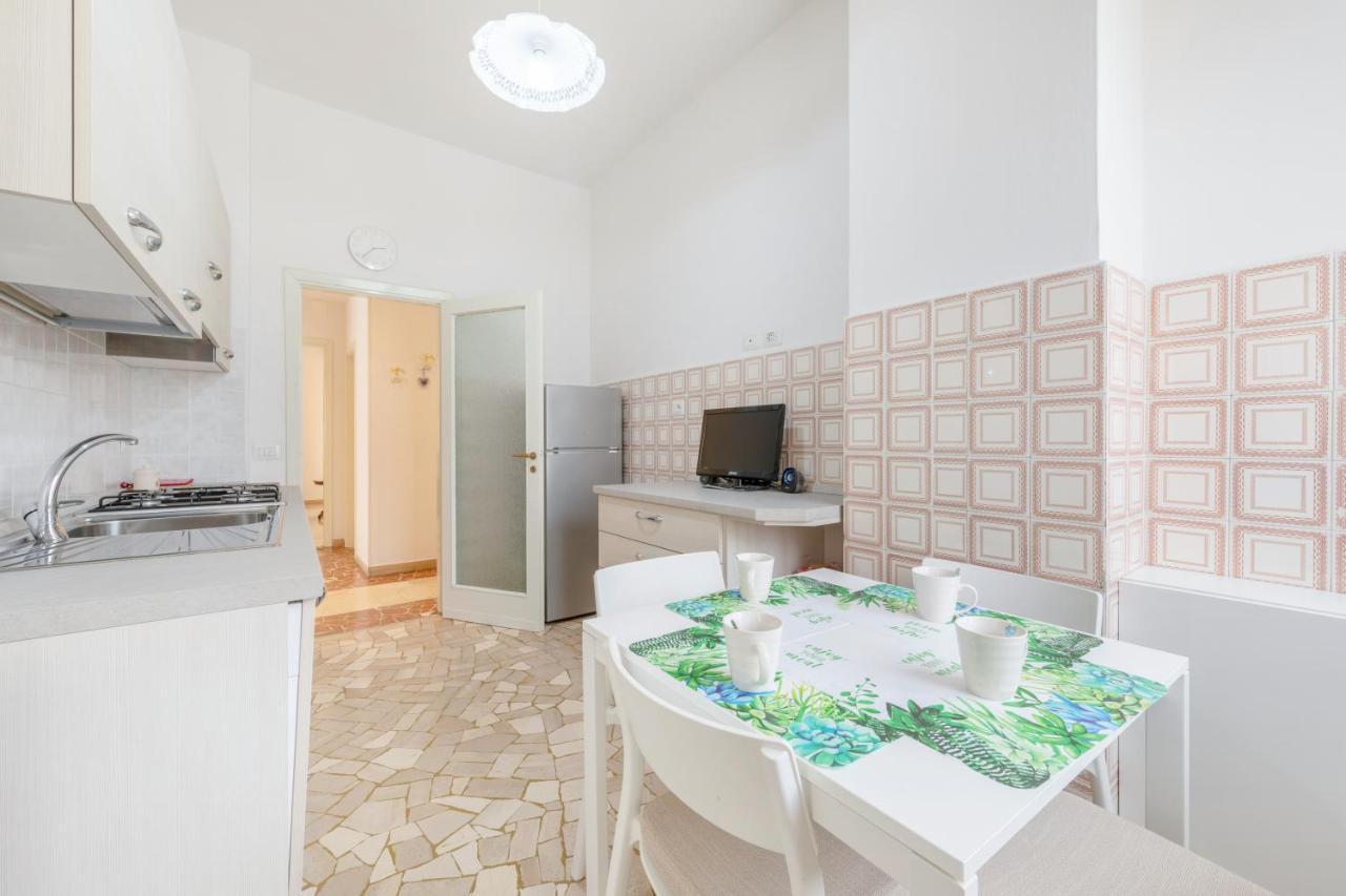 Il Salotto Blu - Appartamento Con Parcheggio Florence Exterior photo