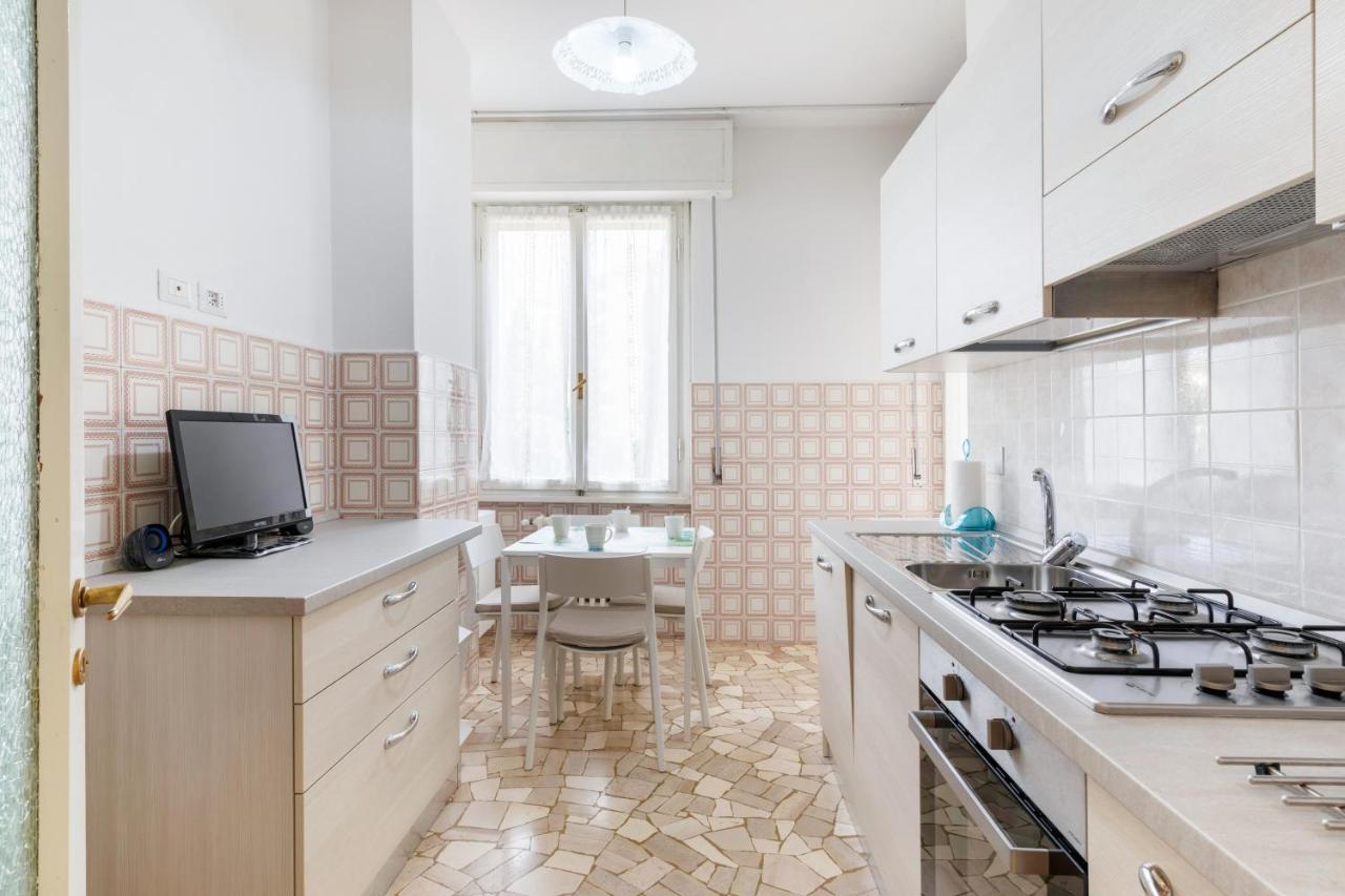 Il Salotto Blu - Appartamento Con Parcheggio Florence Exterior photo